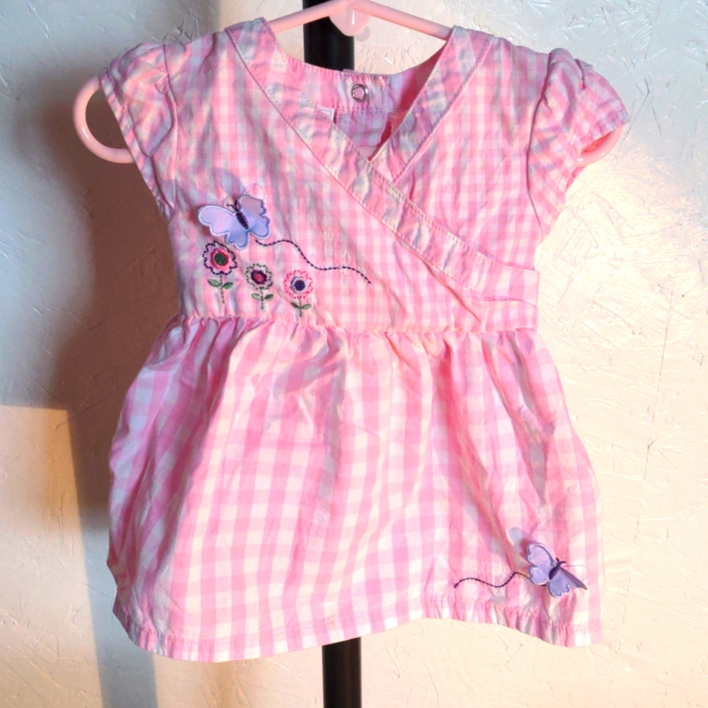 Wonderkids pink 🩷 butterfly dress. 18 months, pretty 😍